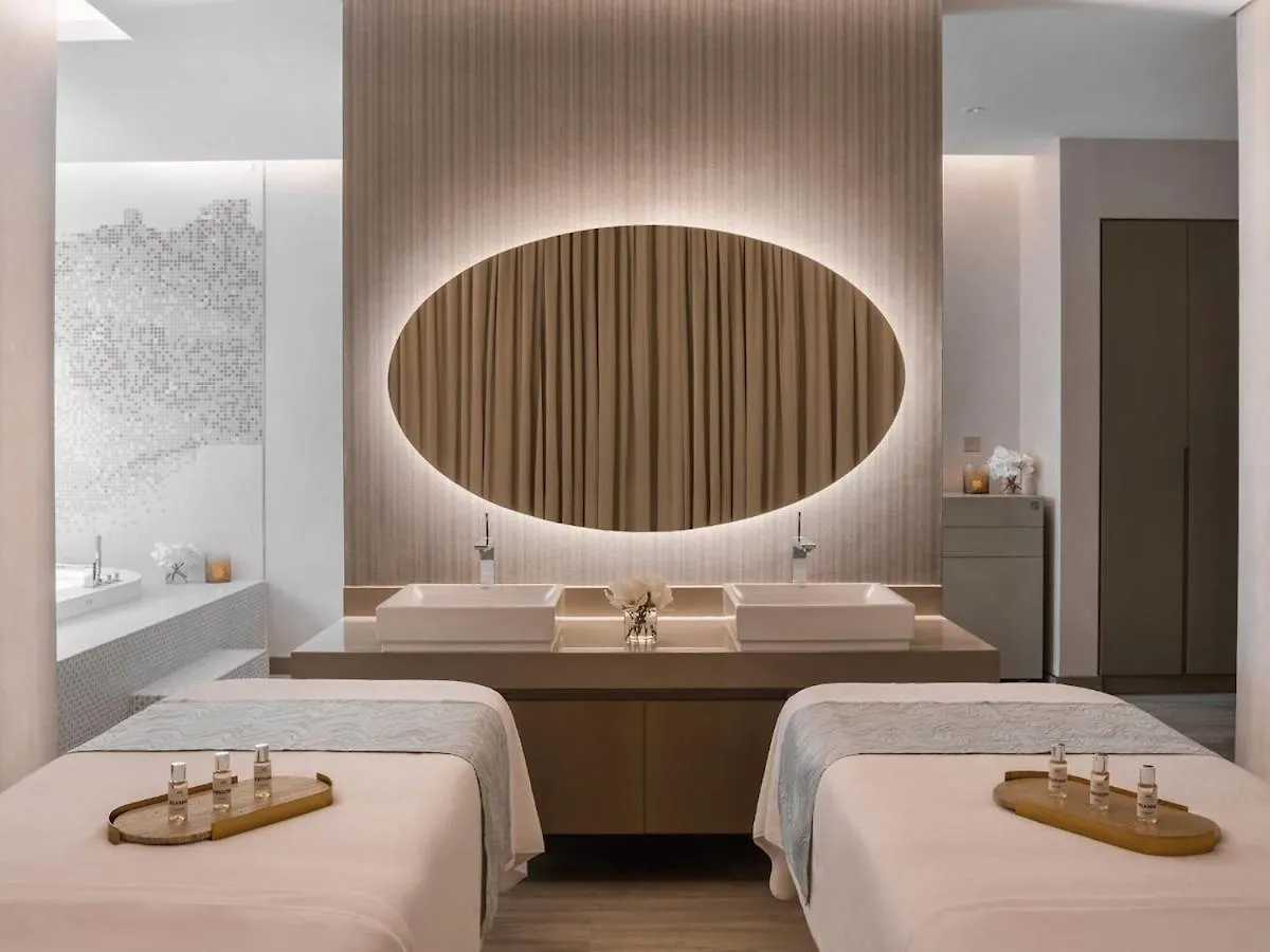 Near Dubai Mall - Pool Access - Sun Set View - Kingbed 0*,  阿拉伯联合酋长国