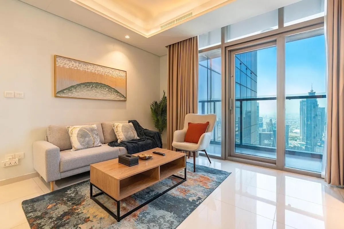 Near Dubai Mall - Pool Access - Sun Set View - Kingbed 0*,  阿拉伯联合酋长国